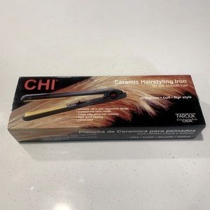 Like New CHI Ceramic Hairstyling Iron